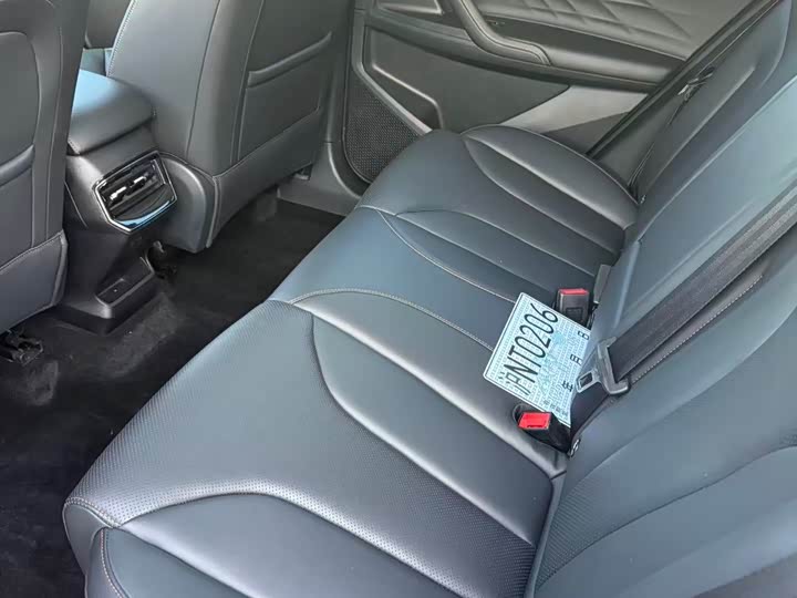 Фото 5 - Roewe RX5