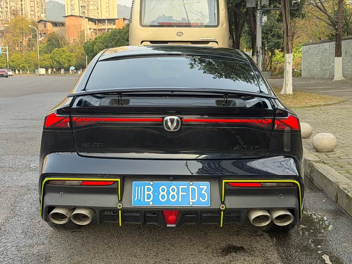 Фото 3 - Changan UNI-V