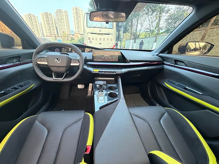 Фото 8 - Changan UNI-V