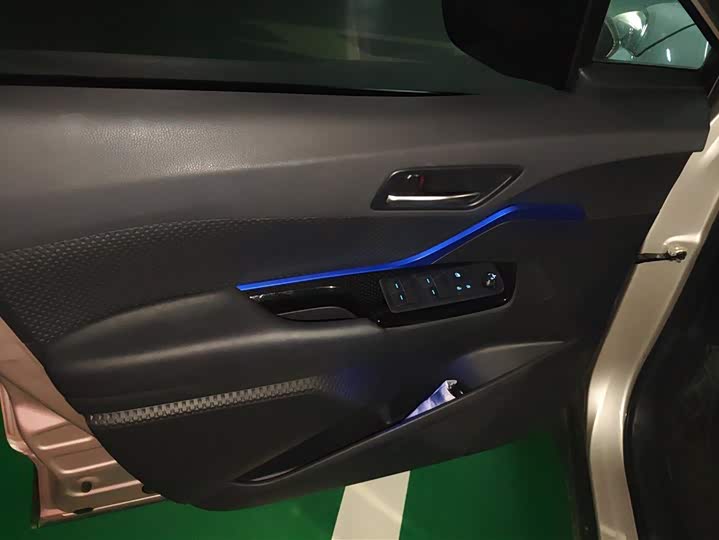 Photo 7 - Toyota C-HR