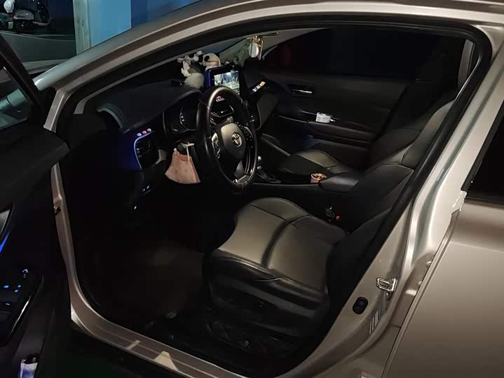 Photo 9 - Toyota C-HR