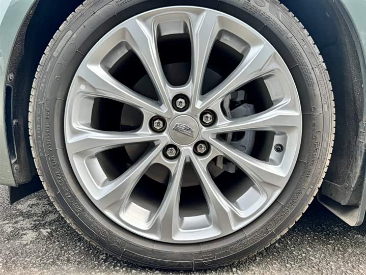 Фото 8 - Cadillac CT5