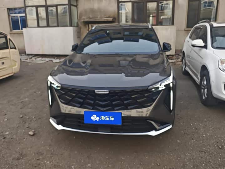 Фото 2 - Geely Atlas