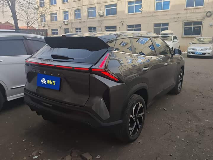 Фото 3 - Geely Atlas