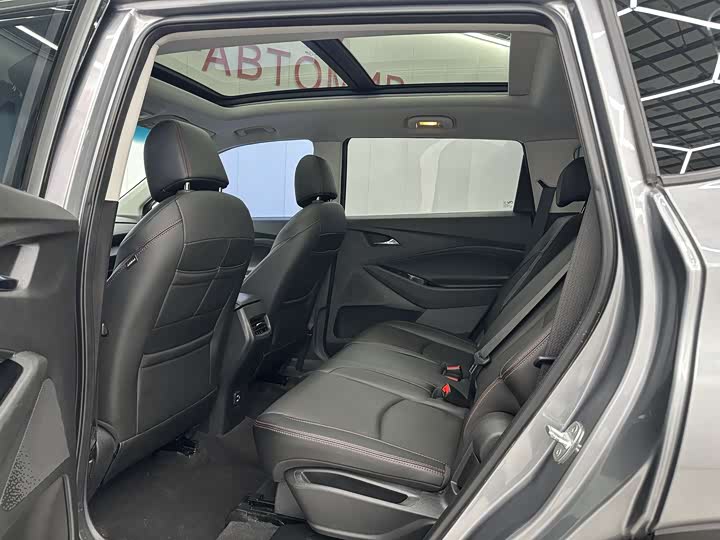 Photo 5 - Chevrolet Orlando