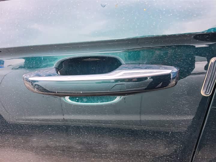 Фото 8 - Geely Preface