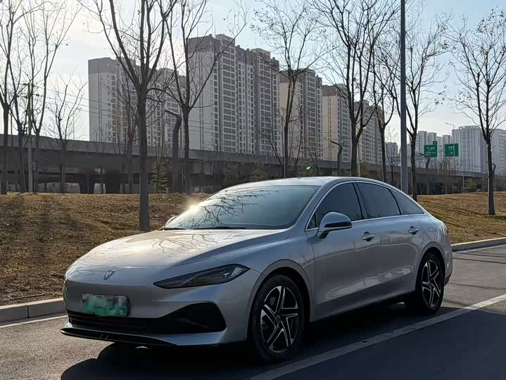 Фото 1 - Roewe D7