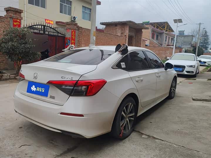 Photo 3 - Honda Civic