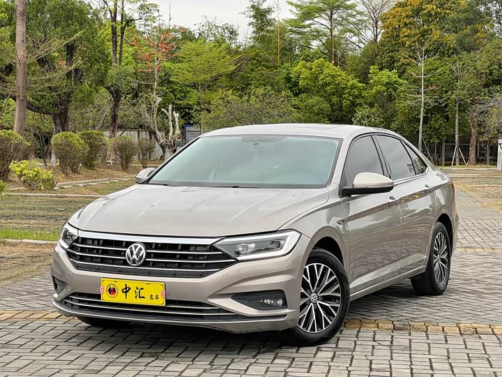 Фото 1 - Volkswagen Sagitar L