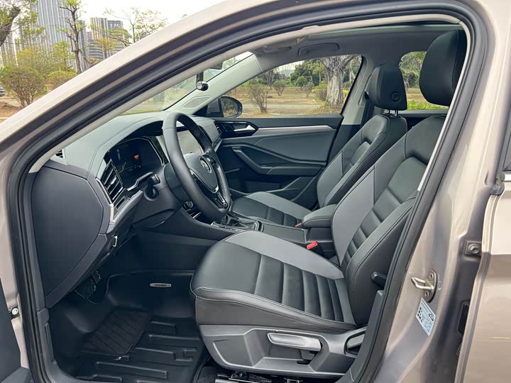 Фото 4 - Volkswagen Sagitar L