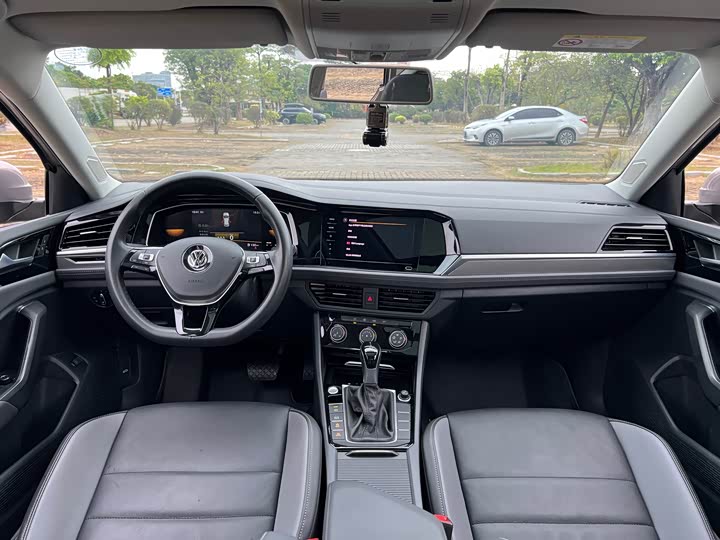Фото 5 - Volkswagen Sagitar L