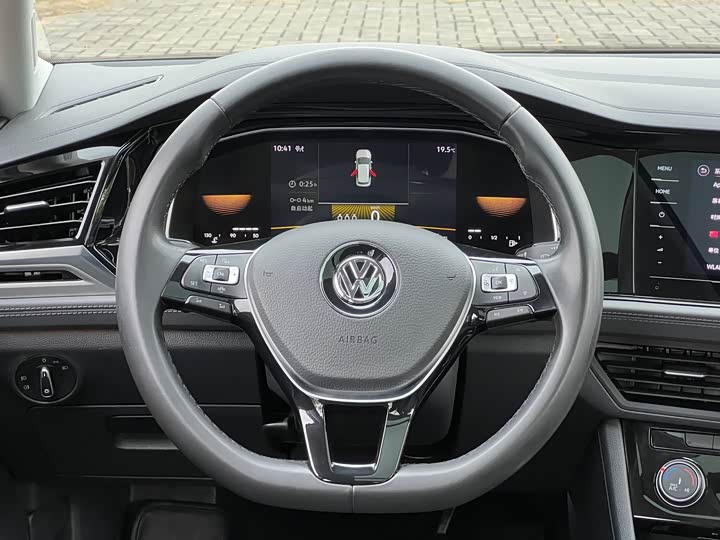 Фото 9 - Volkswagen Sagitar L