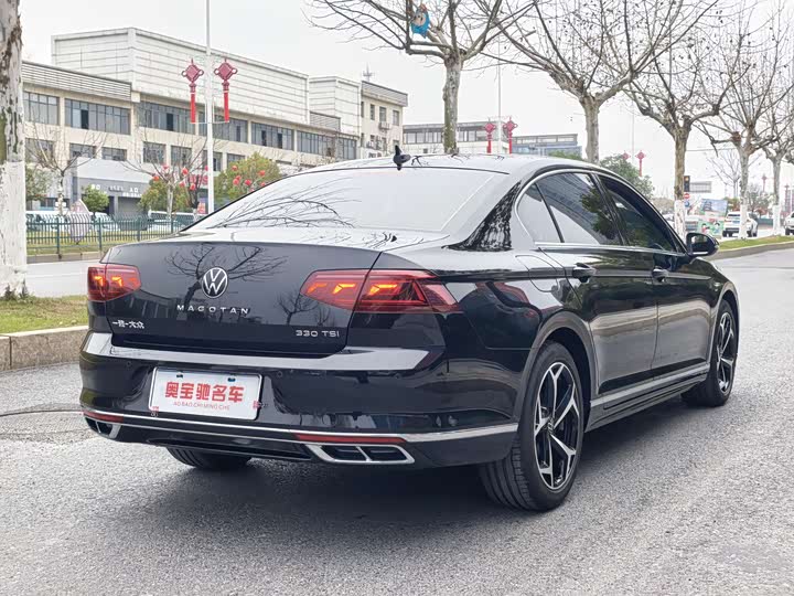 Фото 4 - Volkswagen Magotan