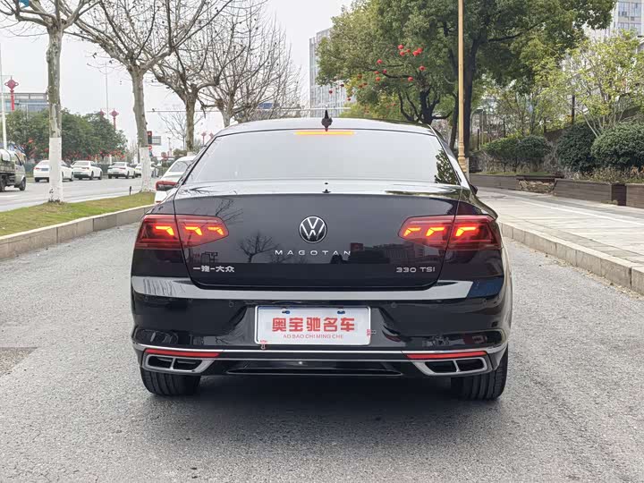 Фото 5 - Volkswagen Magotan