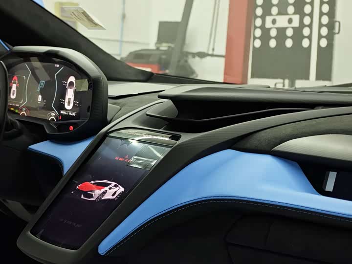 Фото 23 - Lamborghini Revuelto