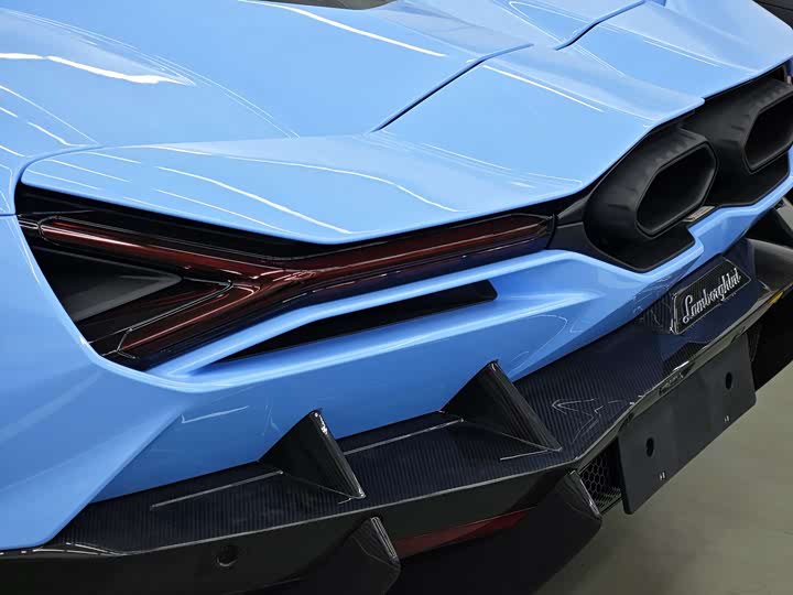 Фото 6 - Lamborghini Revuelto