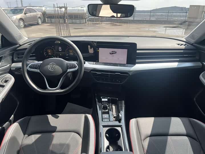 Фото 4 - Volkswagen Lamando L