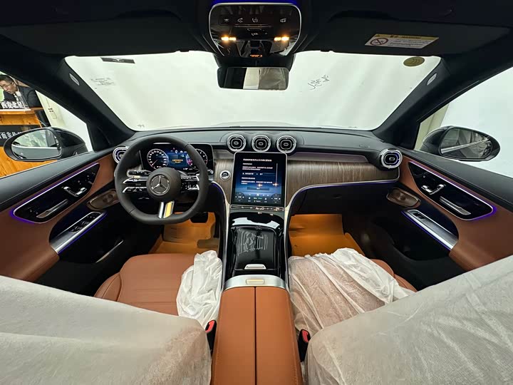 Photo 5 - Mercedes-Benz GLC-Class