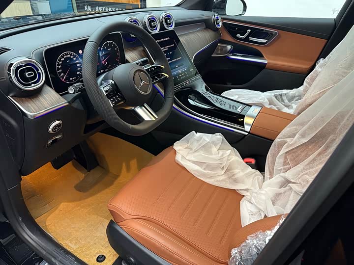 Photo 9 - Mercedes-Benz GLC-Class