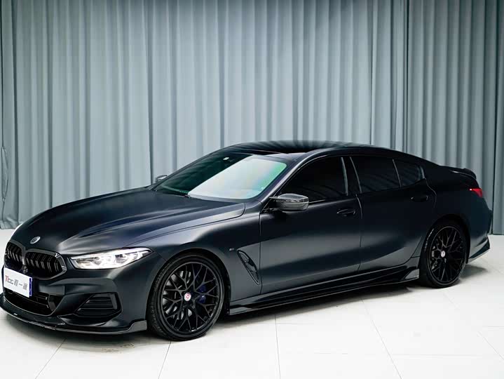 Фото 1 - BMW 8 Series