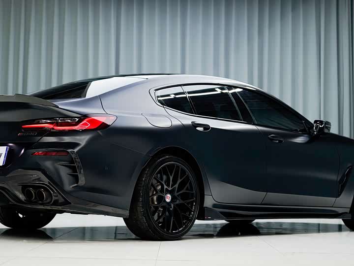 Фото 4 - BMW 8 Series