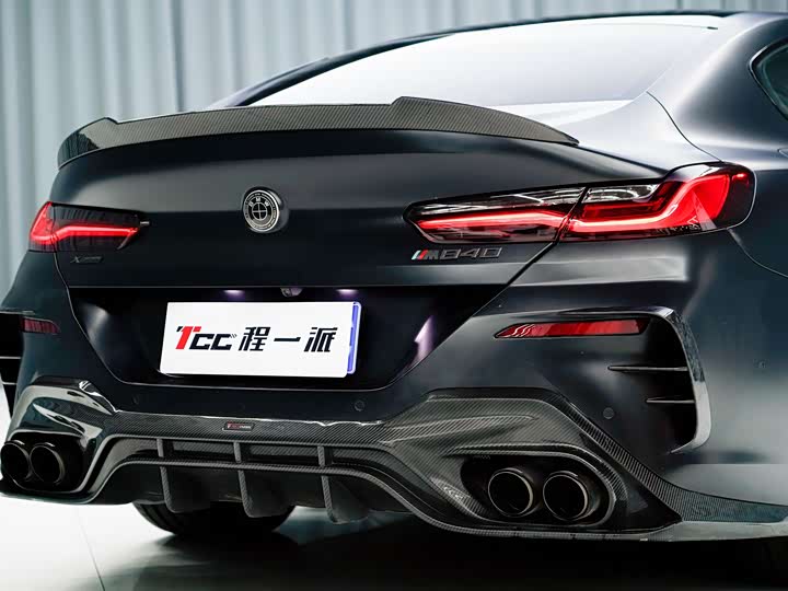 Фото 6 - BMW 8 Series