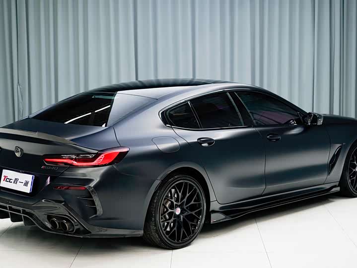 Фото 7 - BMW 8 Series