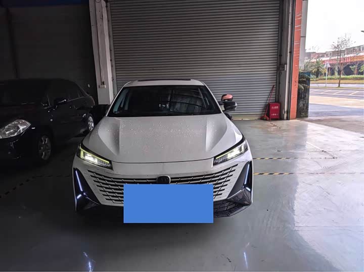 Фото 2 - Changan Yida