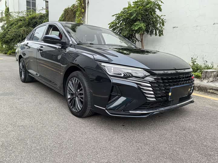 Photo 3 - Dongfeng Aeolus Yixuan Max