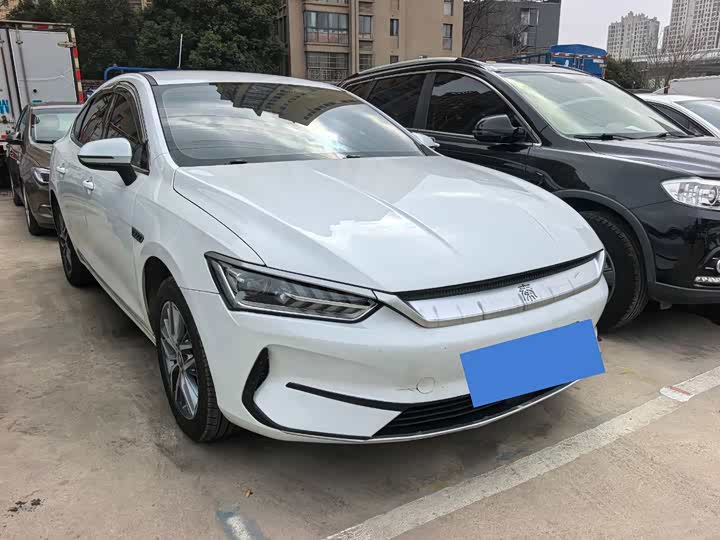 Фото 3 - BYD Qin Plus