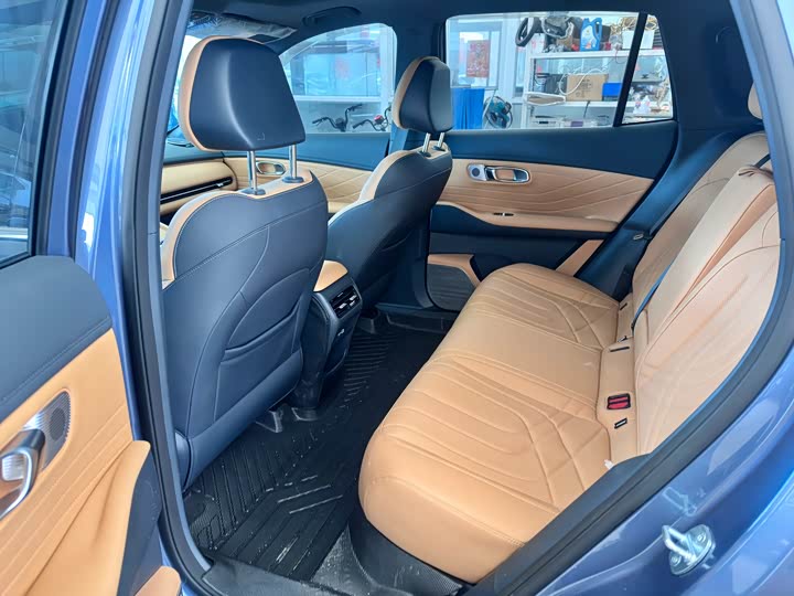 Фото 8 - Geely Galaxy Starship 7