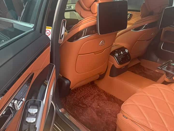 Фото 5 - Mercedes-Benz Maybach S-Class