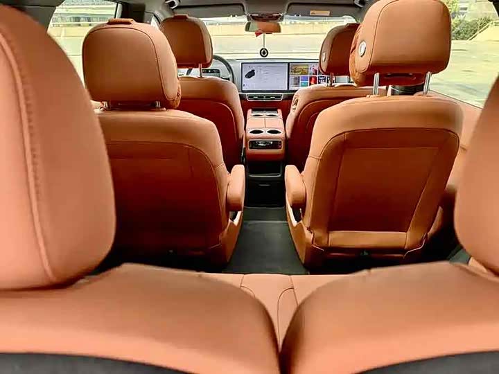 Фото 9 - LiXiang L8