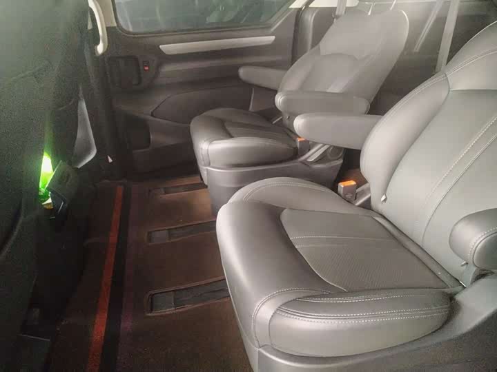 Фото 7 - Maxus G10