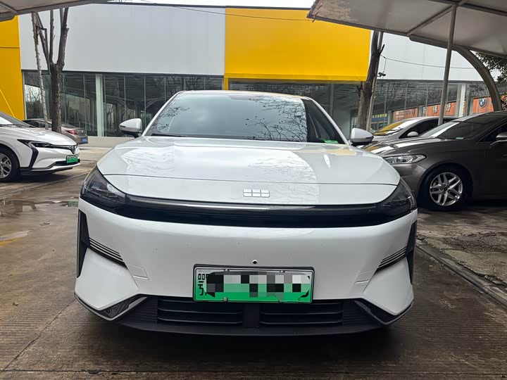 Фото 2 - Geely Galaxy L6