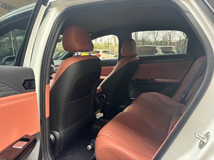 Фото 6 - Geely Galaxy L6