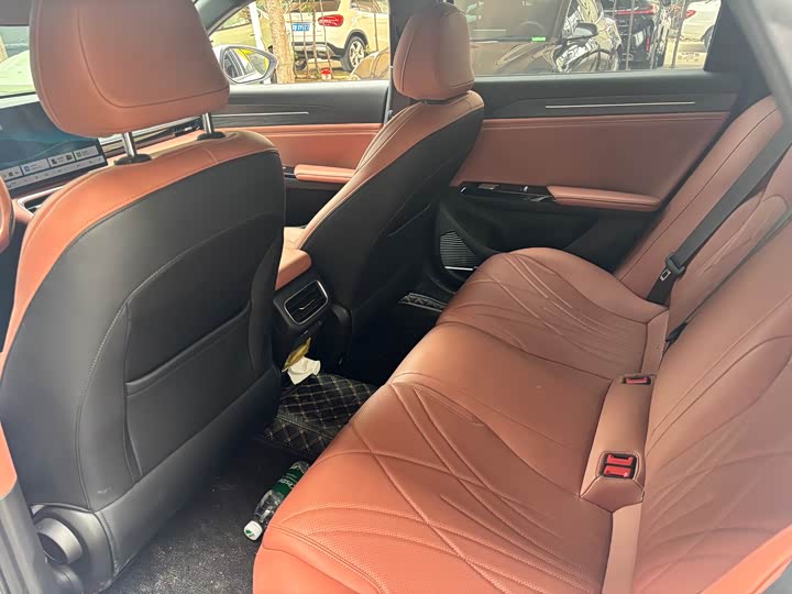 Фото 7 - Geely Galaxy L6