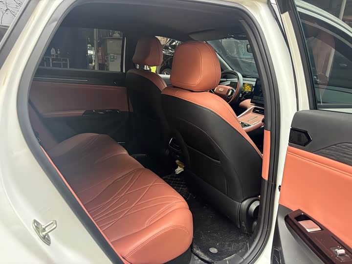 Фото 9 - Geely Galaxy L6