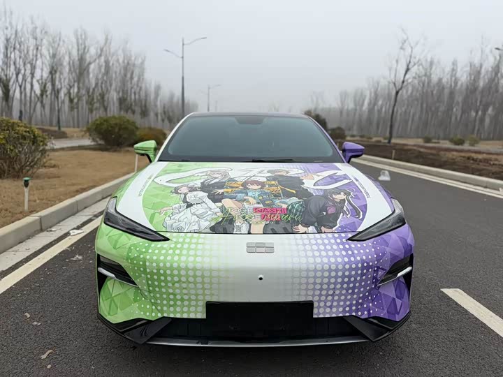 Фото 2 - Geely Galaxy E8