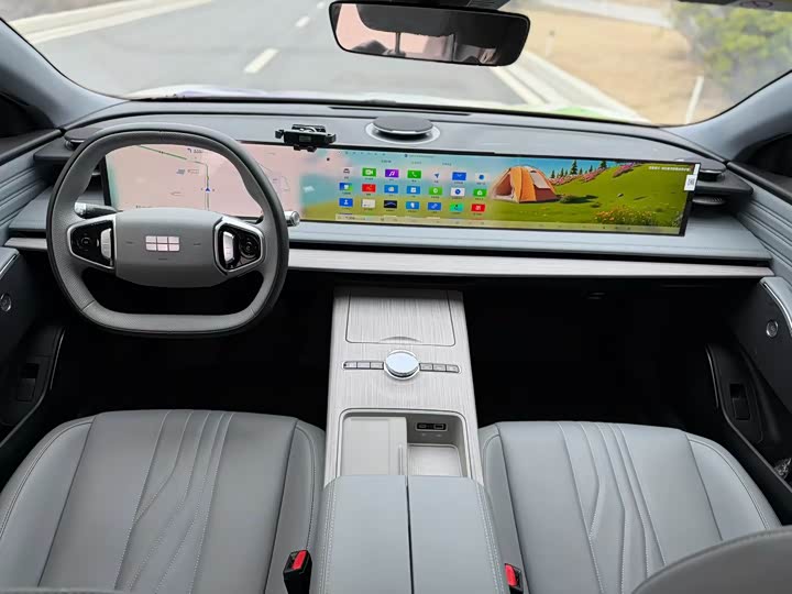 Фото 5 - Geely Galaxy E8