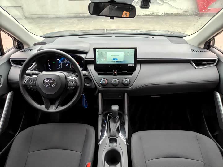 Photo 9 - Toyota Corolla Cross