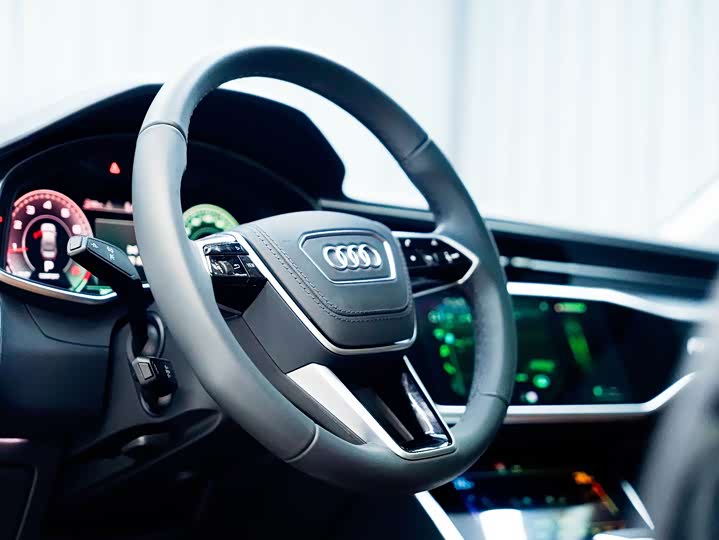 Фото 5 - Audi A6L