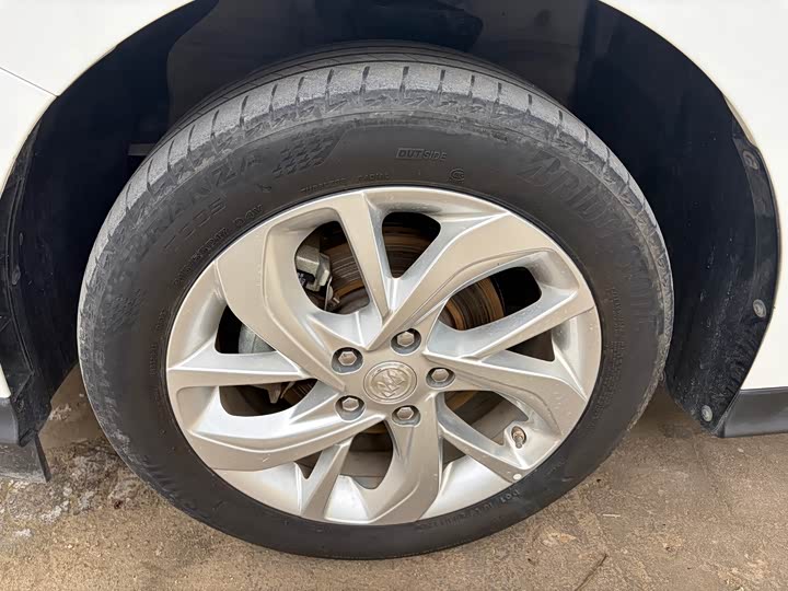 Фото 4 - Buick Velite 6