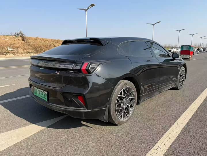 Фото 4 - Zeekr 001