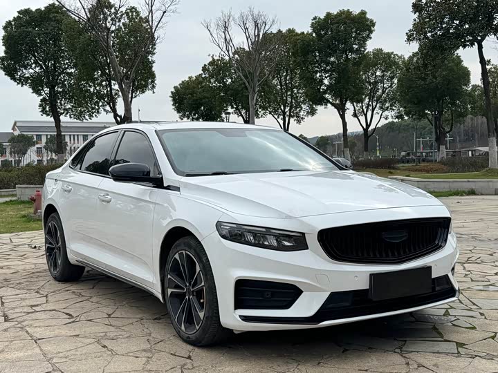 Фото 3 - Geely Preface