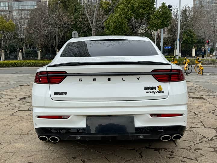Фото 6 - Geely Preface