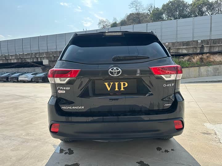 Фото 8 - Toyota Highlander