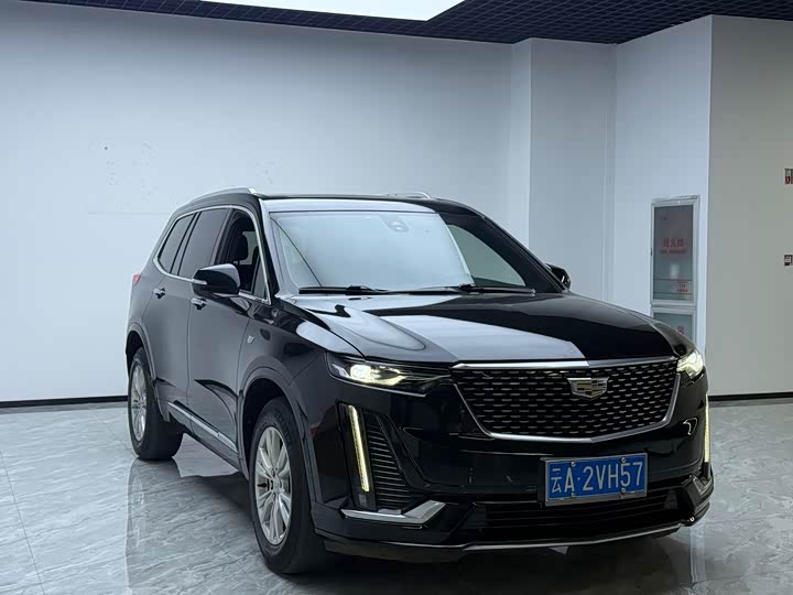 Фото 3 - Cadillac XT6