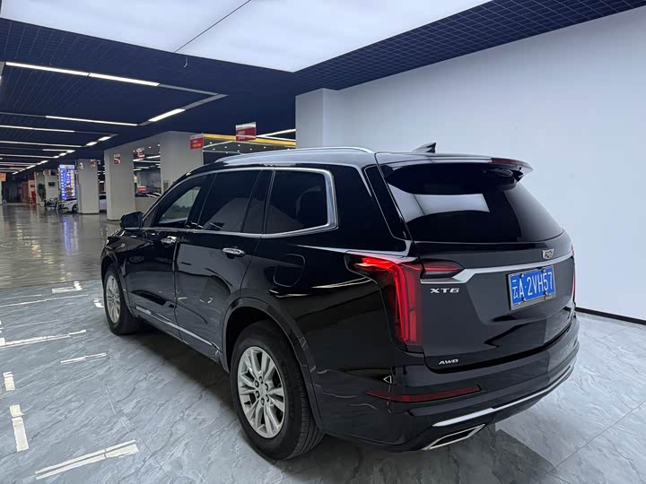 Фото 8 - Cadillac XT6