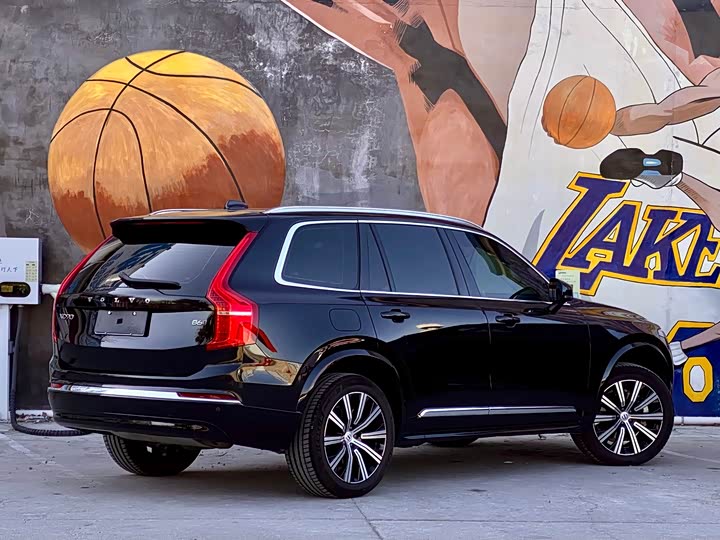 Photo 4 - Volvo XC90